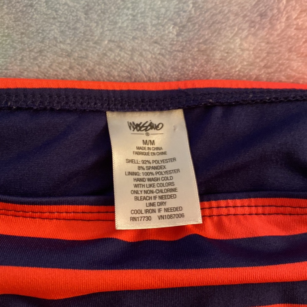 Two piece bathing suit - Picture 5 of 9
